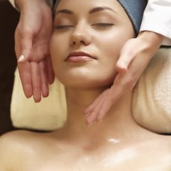 Best way to relax is face massage